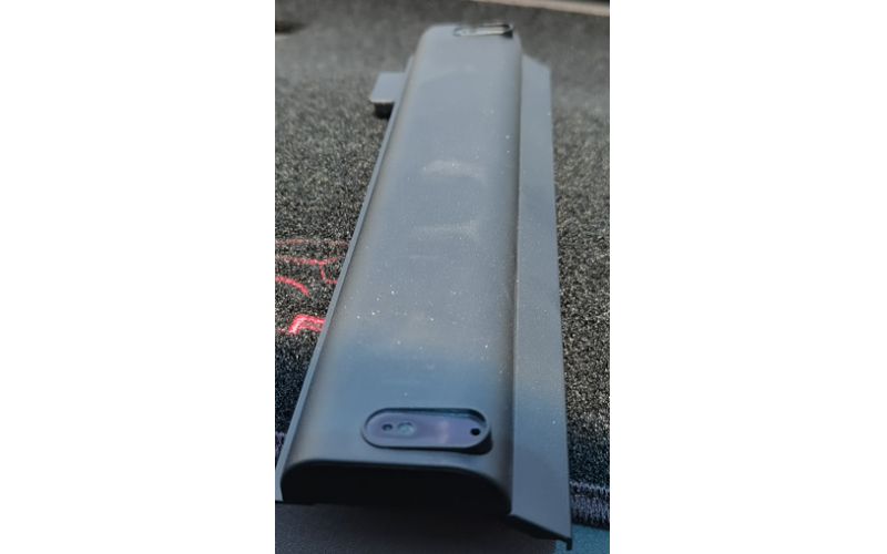 塑膠注塑件中出現(xiàn)夾水紋和烘印的處理辦法